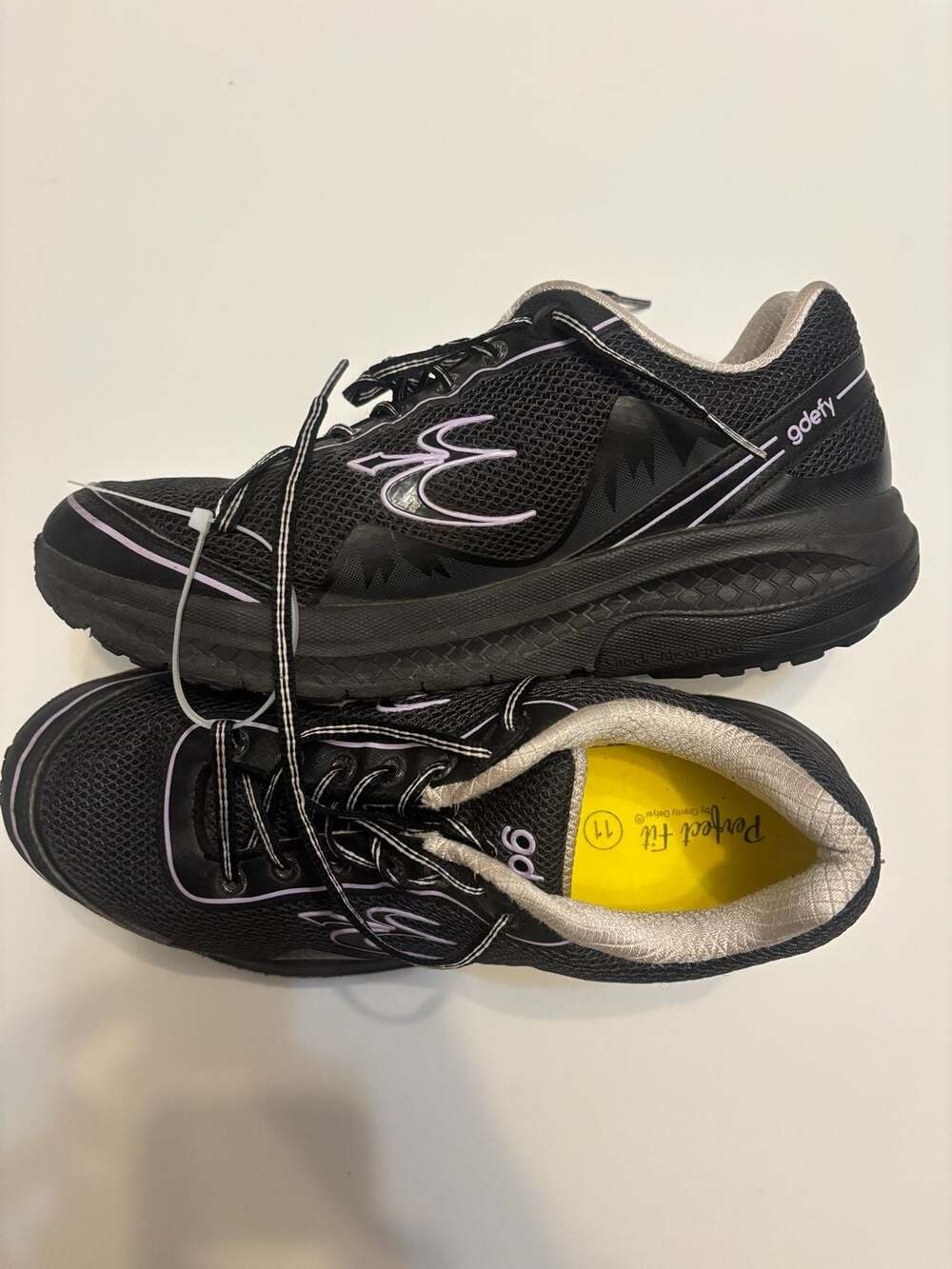 Womens GDEFY Mighty Walk Walking Shoes Size: 9 Color: Black